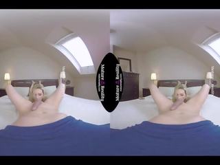 Maturereality - bored houswife keltuvas į vr seksas video